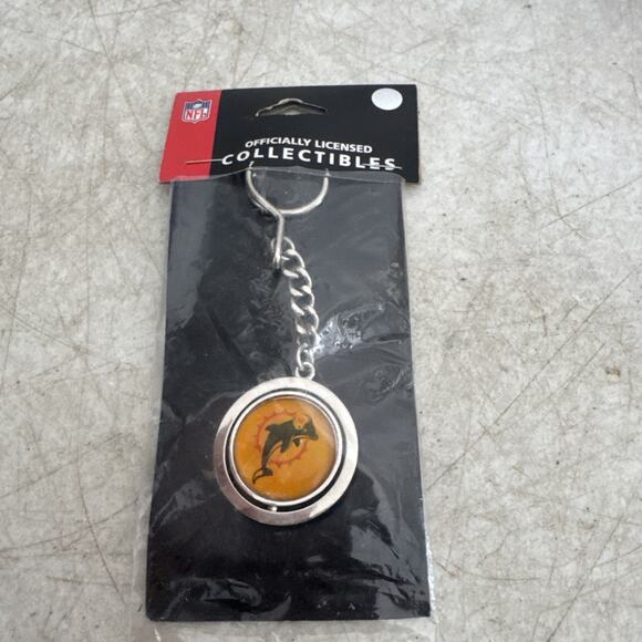 Miami Dolphins RETRO Logo NFL 2 Metal Spinner Keychain Tua Waddle Tyreek Hill - Picture 1 of 7
